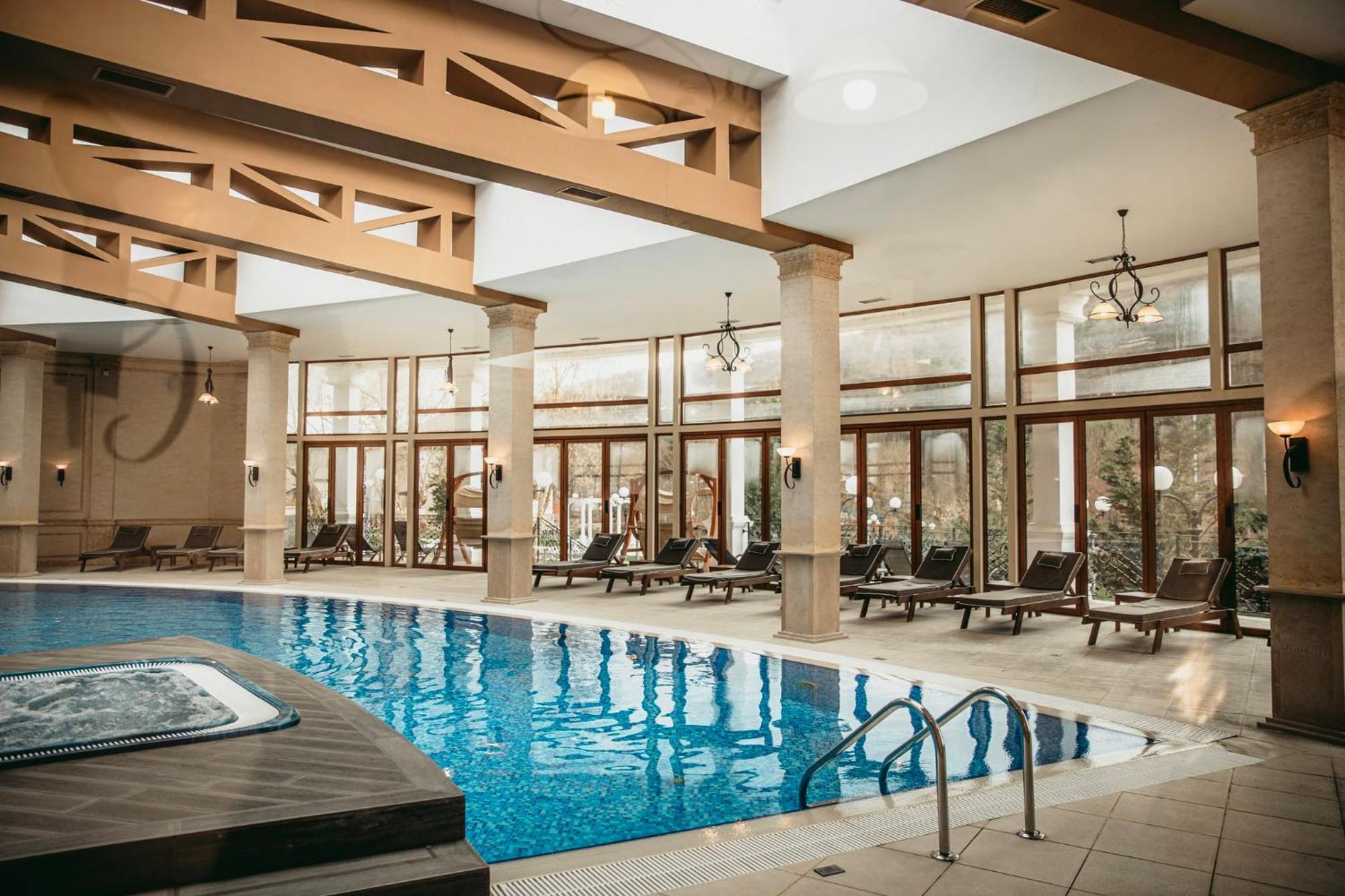 Midalidare Hotel & Spa Mogilovo Luaran gambar