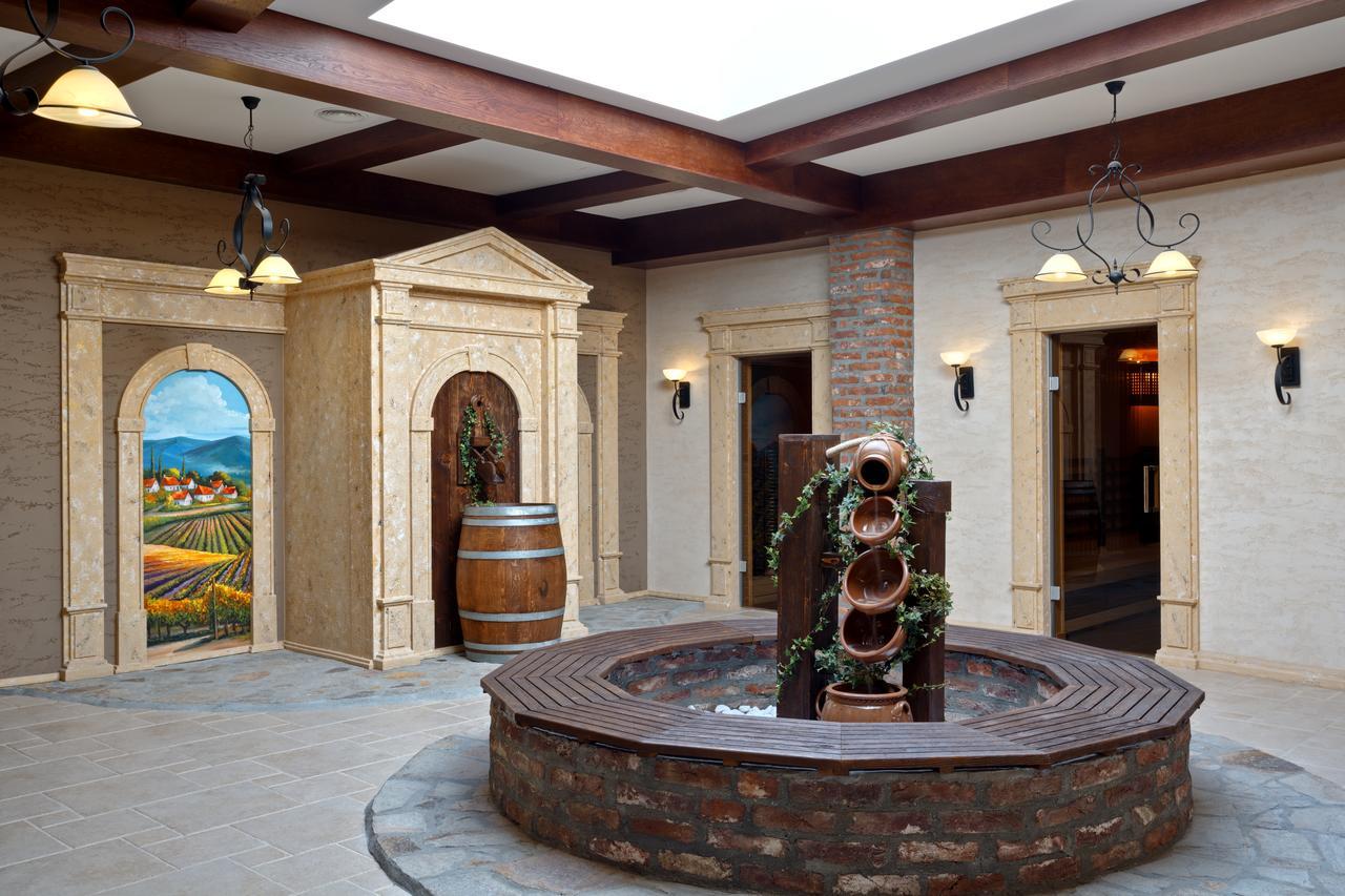 Midalidare Hotel & Spa Mogilovo Luaran gambar